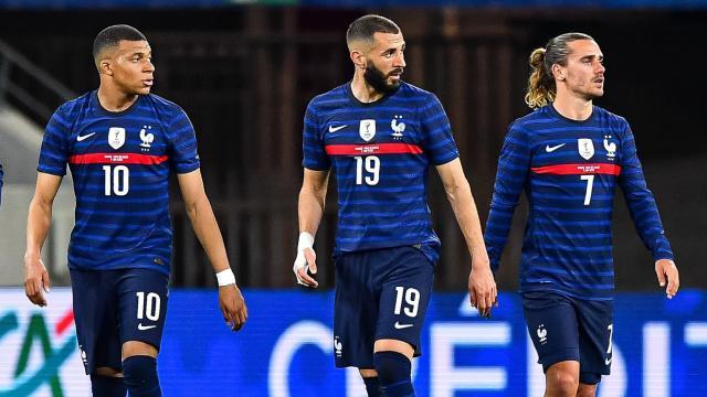 Mbappe-Benzema-et-Griezmann-lors-de-France-Galles-1039685.jpg